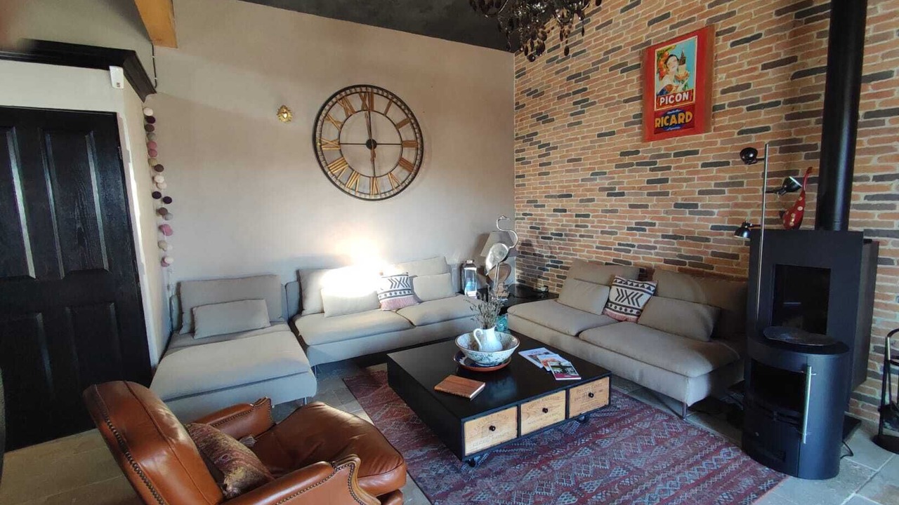 Photo of Livingroom in La Capelle-et-Masmolene