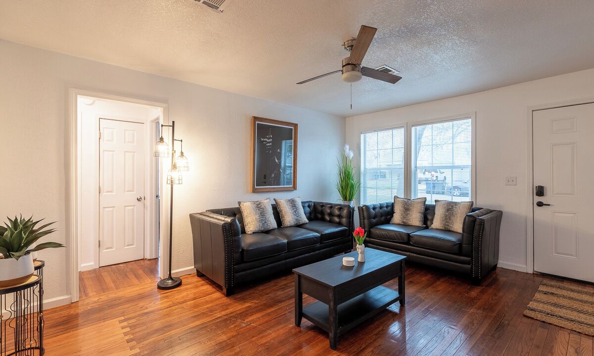 Photo of Livingroom in Turner Park