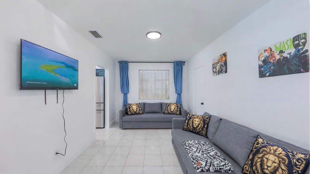 Photo of Livingroom in Hollywood Hills