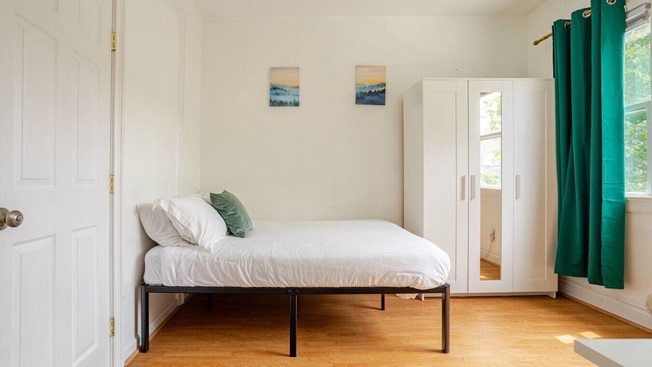 Photo of Bedroom in Hackensack River Waterfront