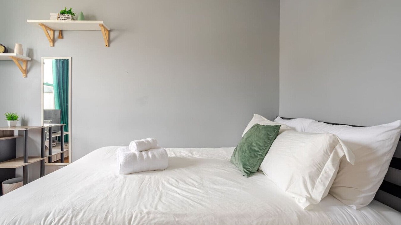 Photo of Bedroom in Hackensack River Waterfront