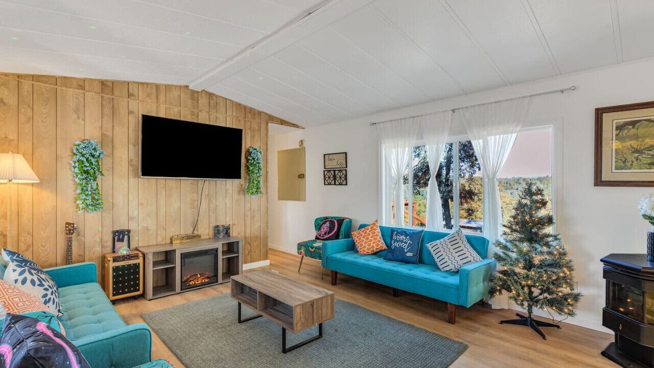 Photo of Livingroom in Pilot Hill