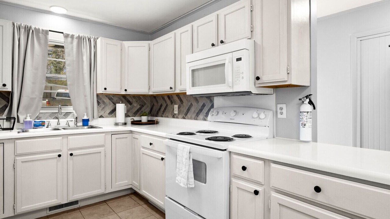 Photo of Kitchen in Oak Ridge
