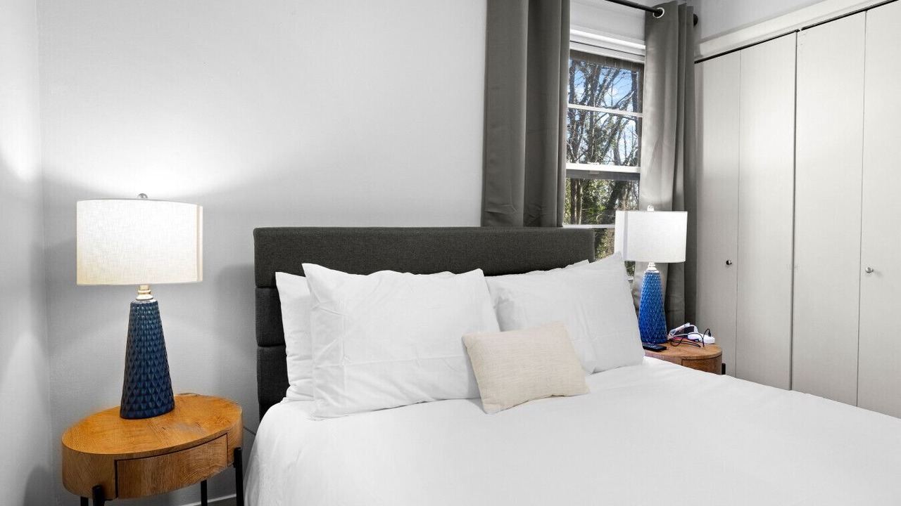 Photo of Bedroom in Oak Ridge