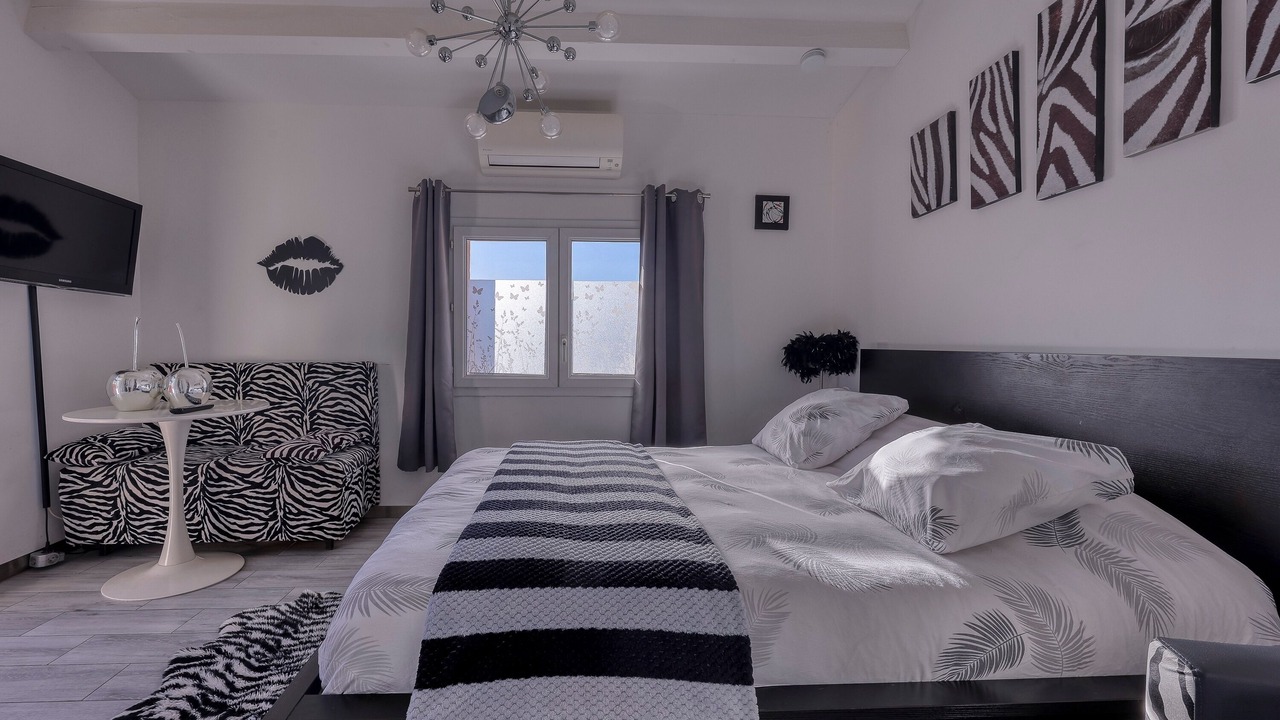 Photo of Bedroom in Roquefort-la-Bedoule
