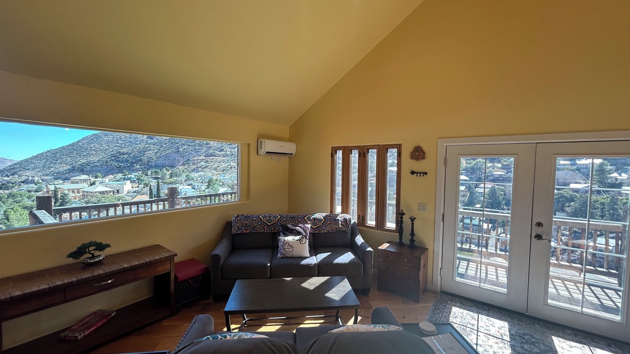 Photo of Livingroom in Bisbee