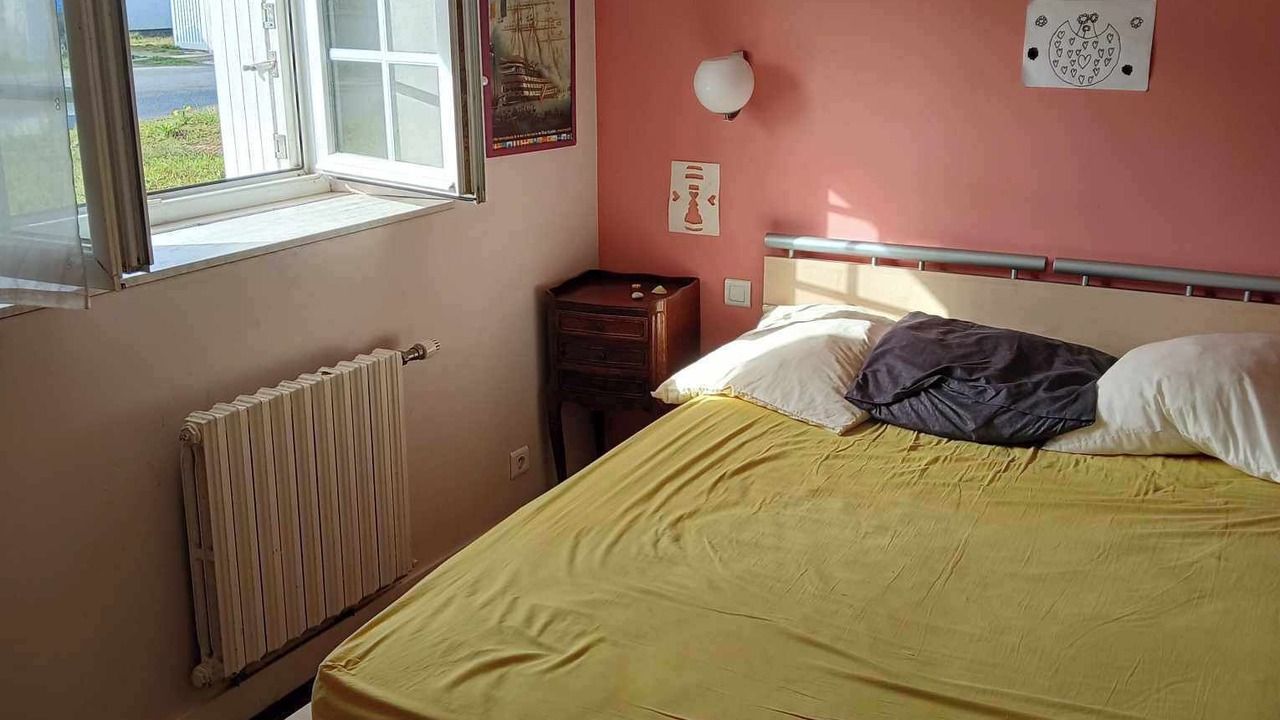 Photo of Bedroom in Lampaul-Plouarzel