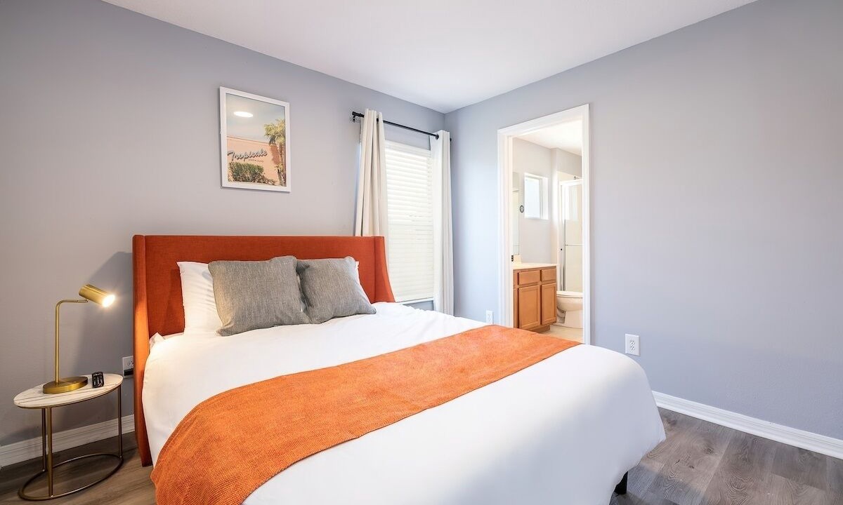 Photo of Bedroom in Lake Berkley