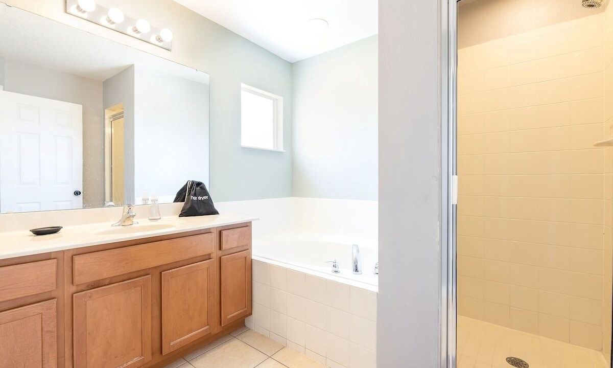 Photo of Bathroom in Lake Berkley