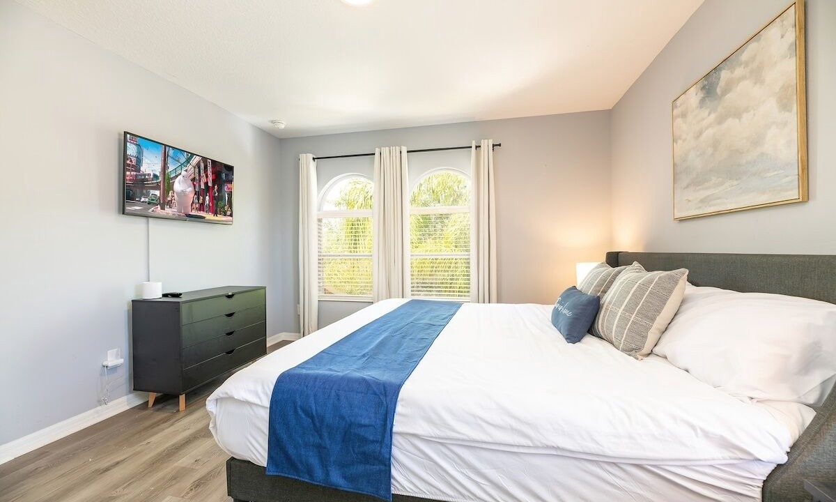 Photo of Bedroom in Lake Berkley