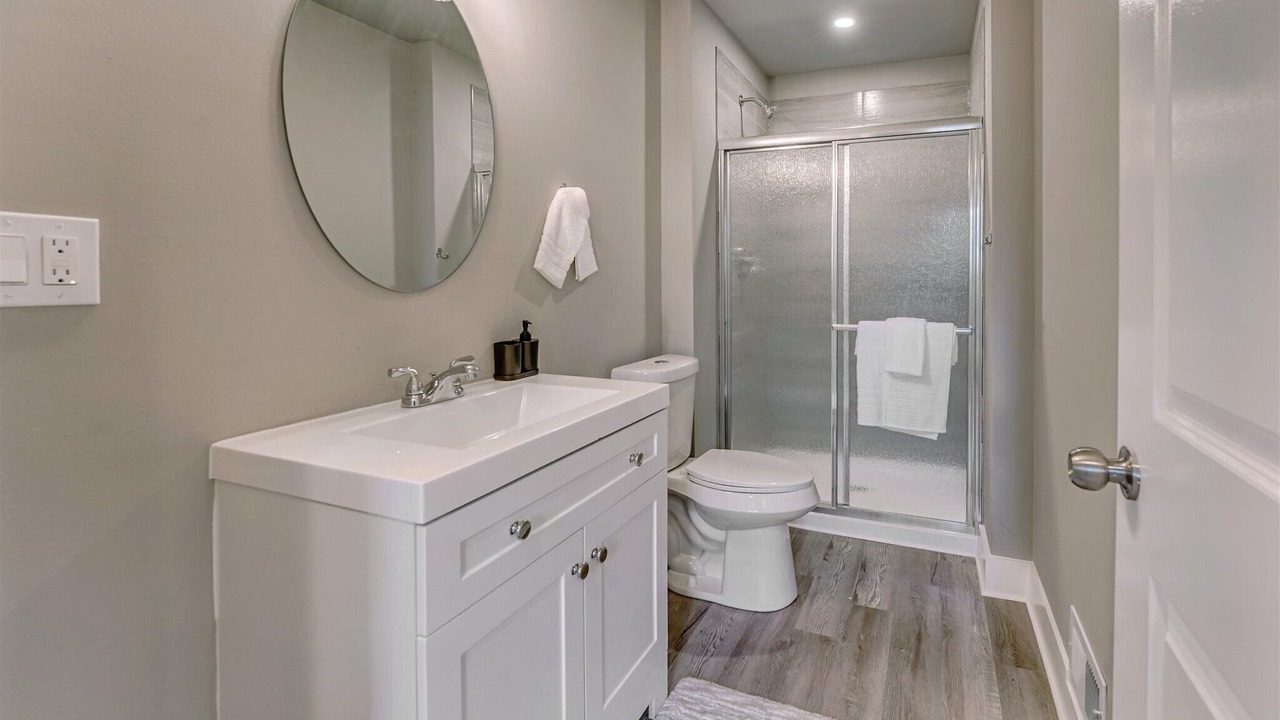 Photo of Bathroom in College Heights