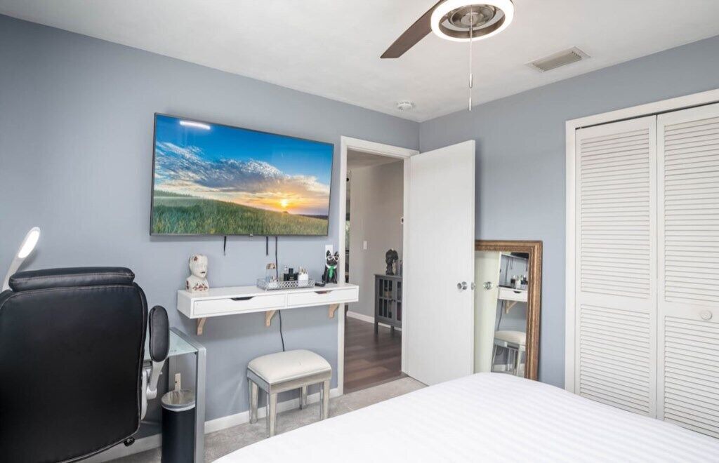 Photo of Bedroom in Cypress Lake