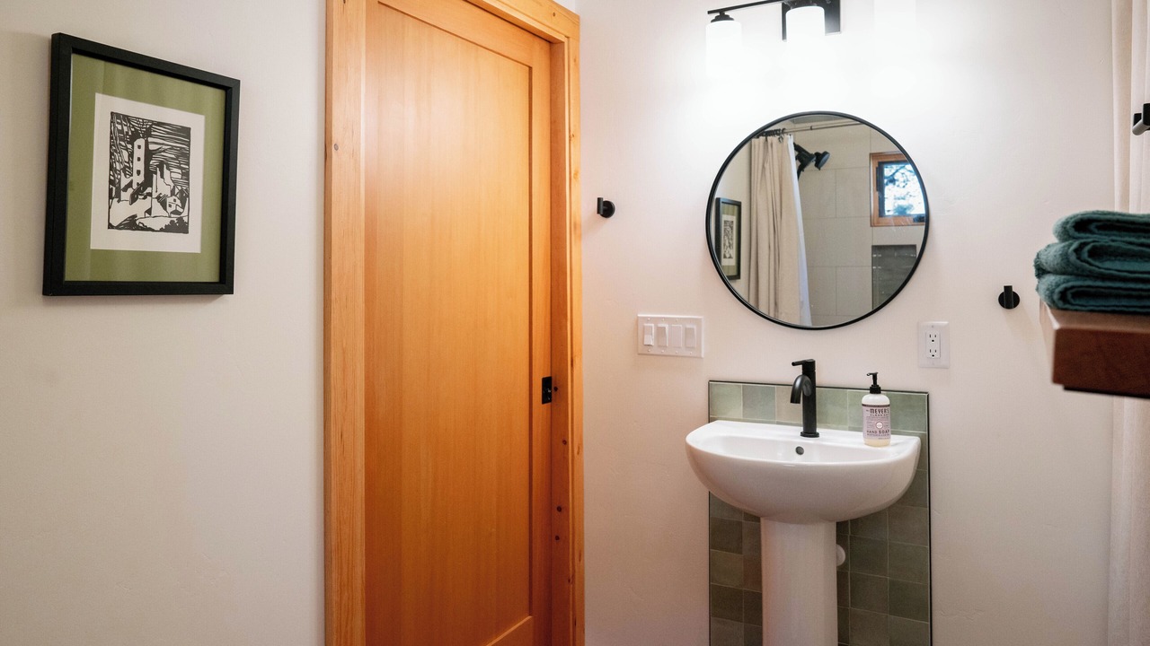 Photo of Bathroom in Escalante
