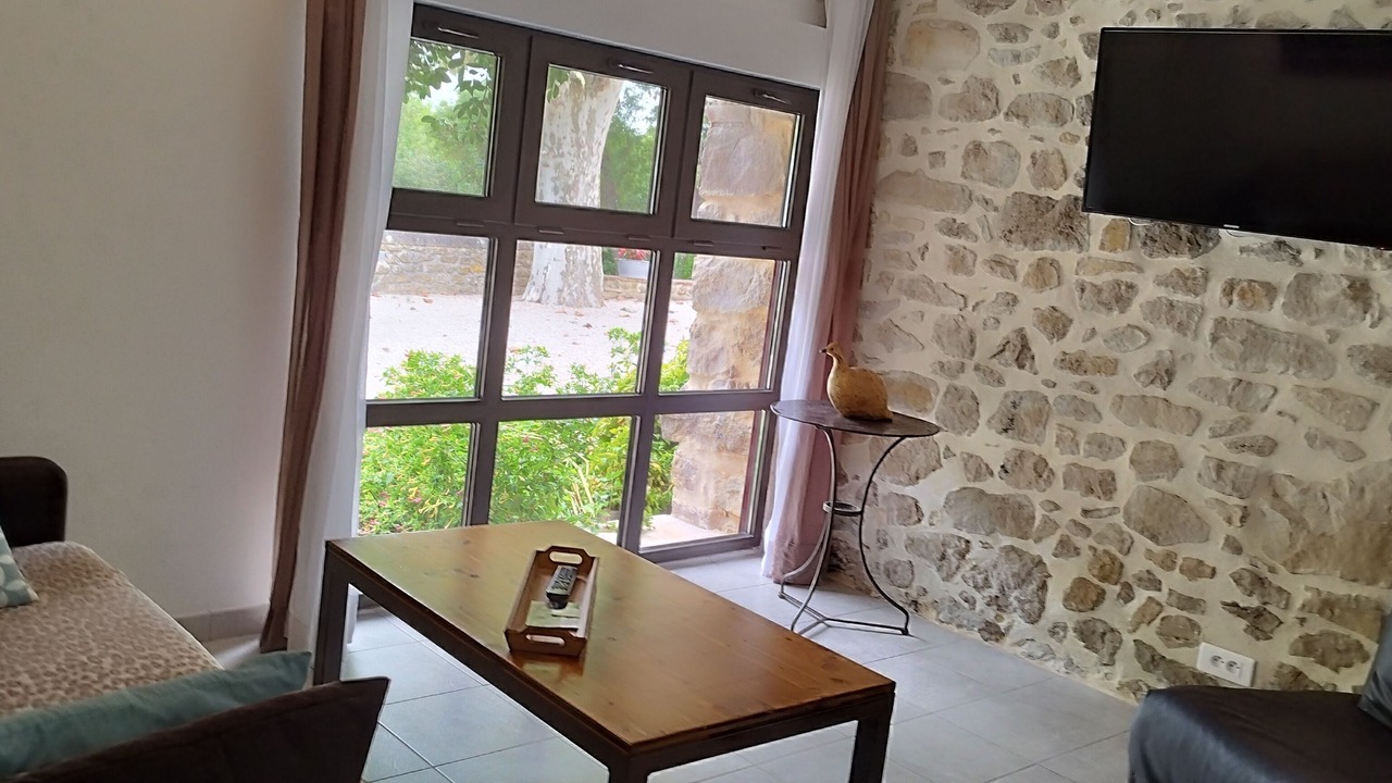 Photo of Livingroom in Saint-Jean-de-Maruejols-et-Avejan