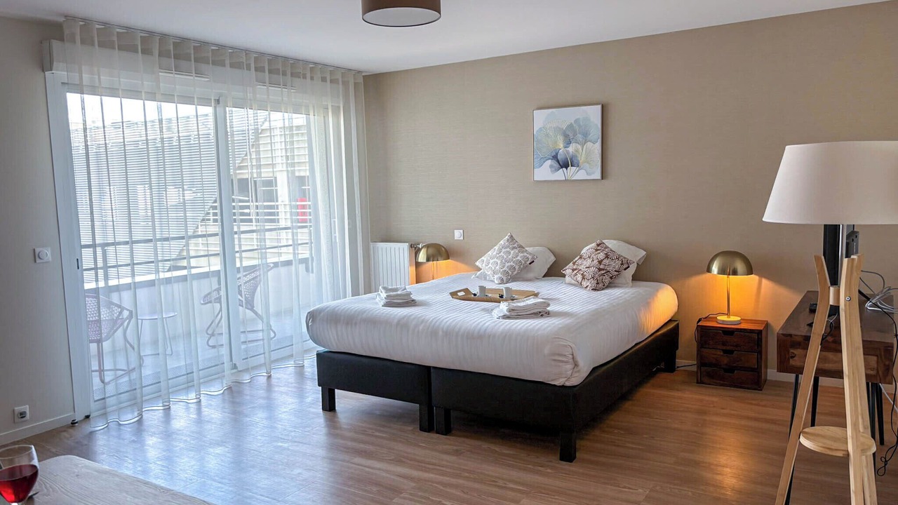 Photo of Bedroom in Quartier Saint-Clement - Jardin des Plantes