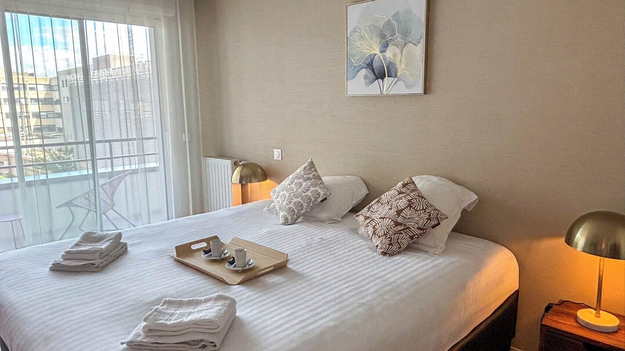 Photo of Bedroom in Quartier Saint-Clement - Jardin des Plantes