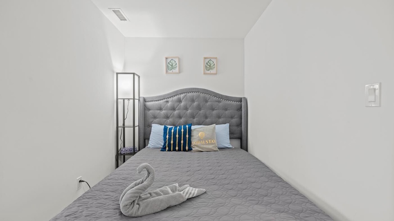 Photo of Bedroom in Church and Wellesley