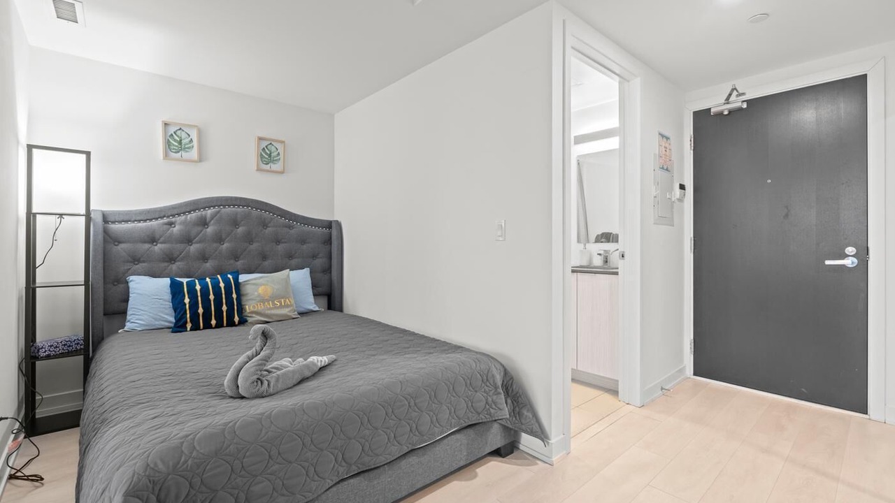 Photo of Bedroom in Church and Wellesley