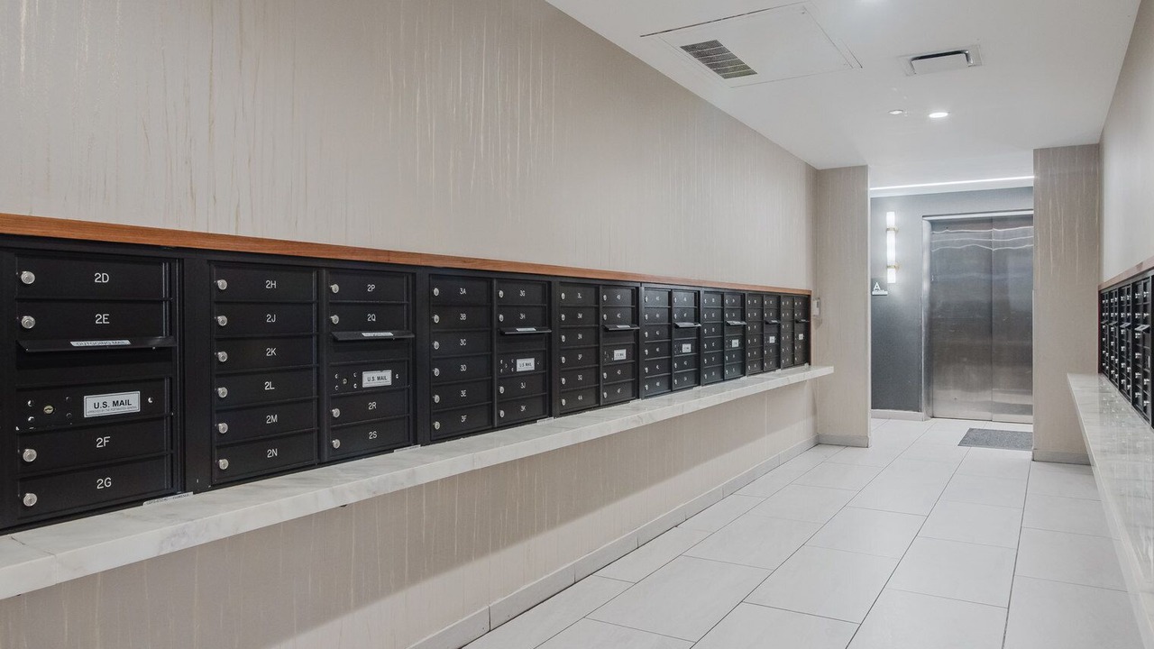 Photo of Others in Brooklyn Heights