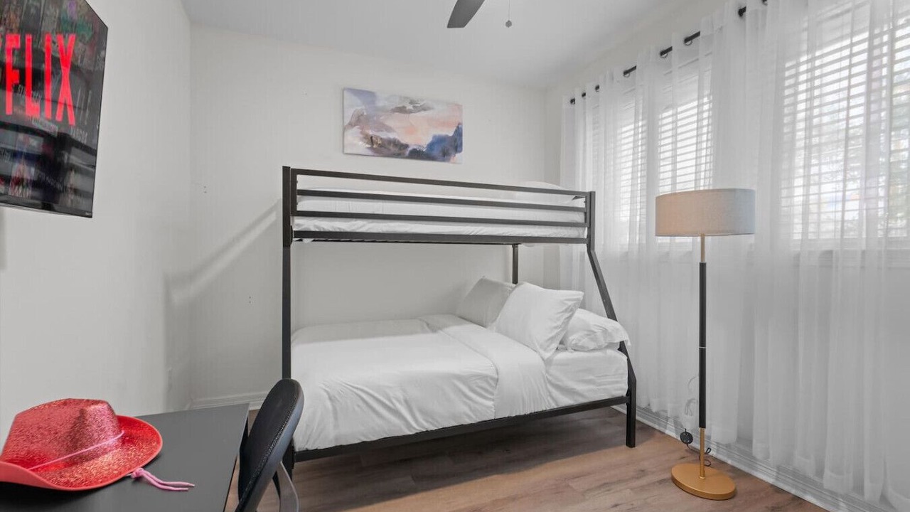 Photo of Bedroom in North University