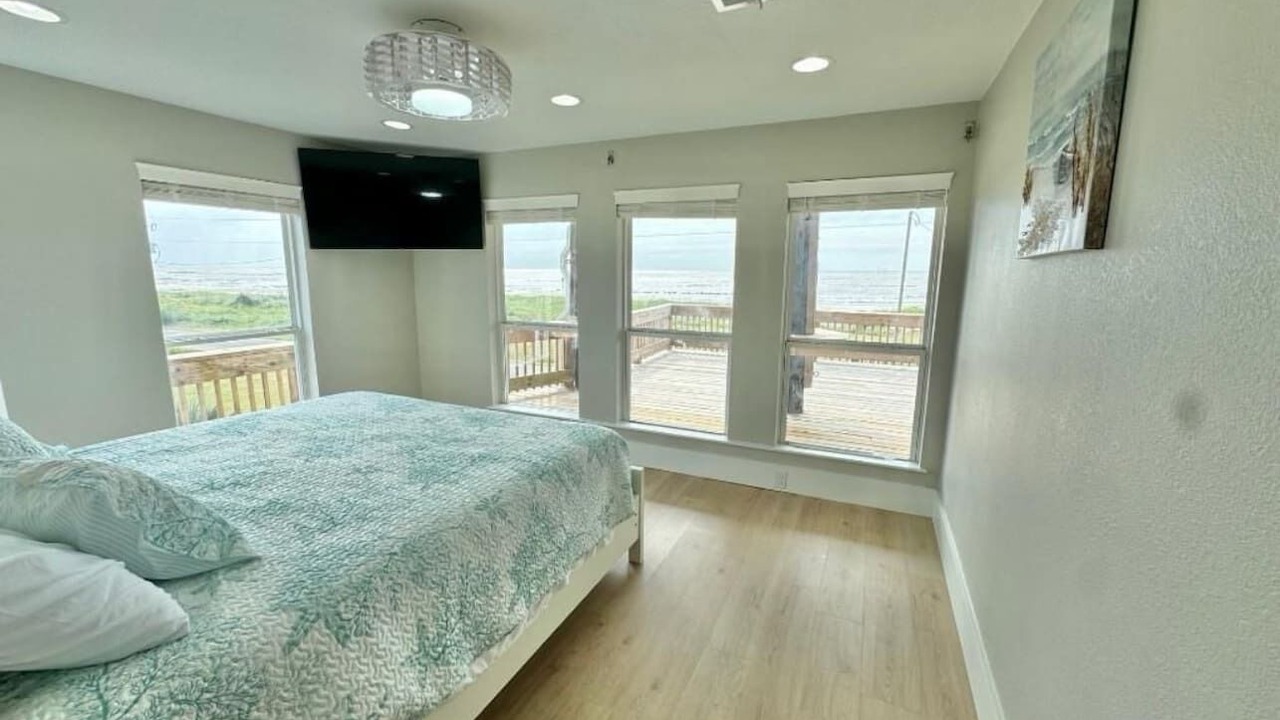 Photo of Bedroom in Lakeview  Jefferson County