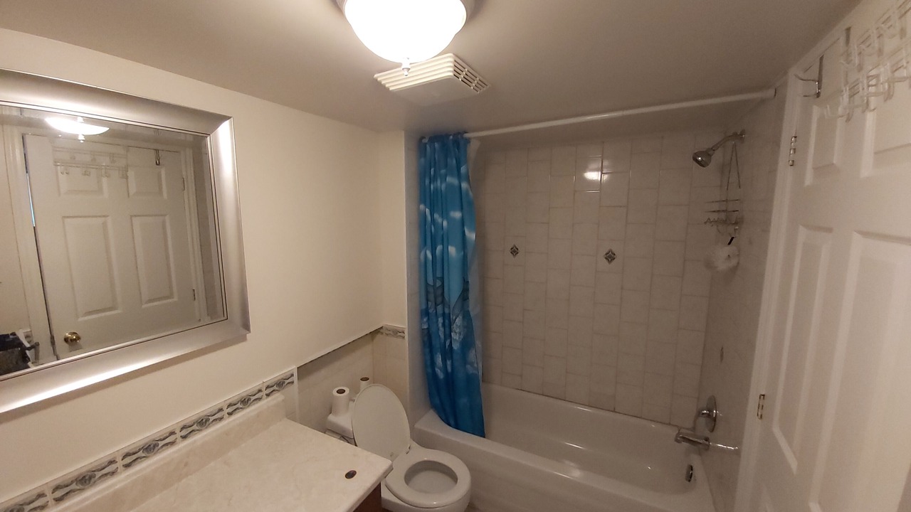 Photo of Bathroom in Laval
