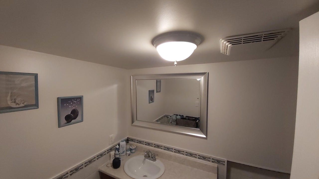 Photo of Bathroom in Laval