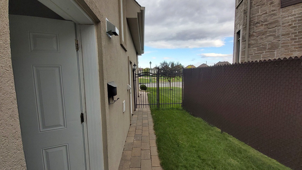 Photo of Outdoor in Laval