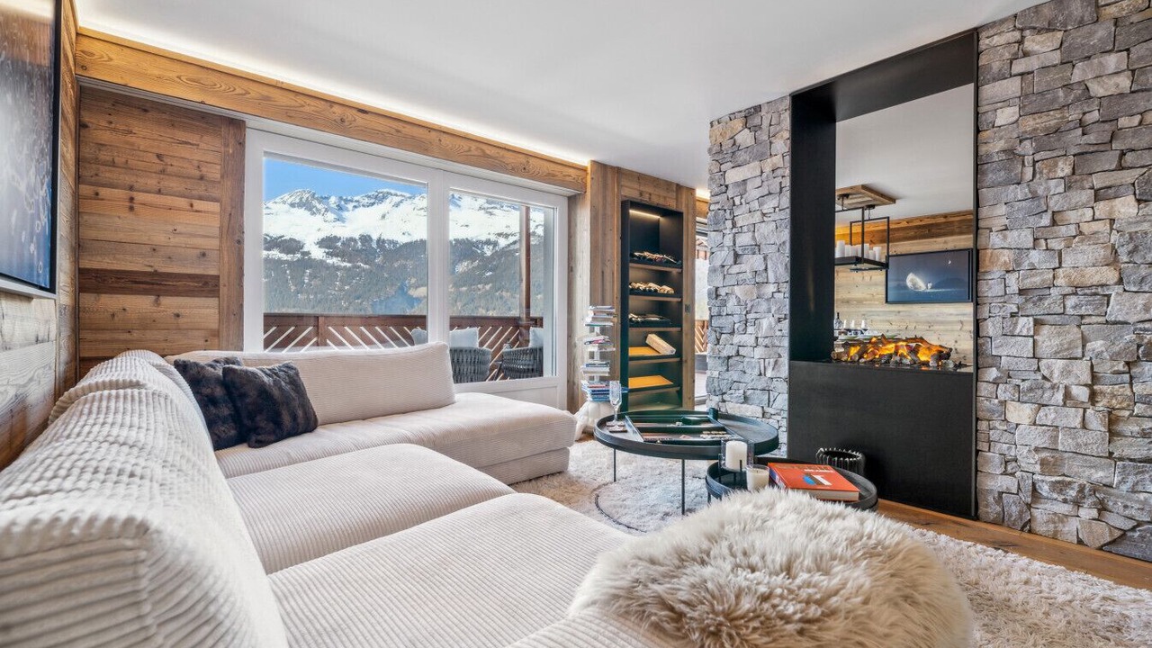 Photo of Livingroom in Lens