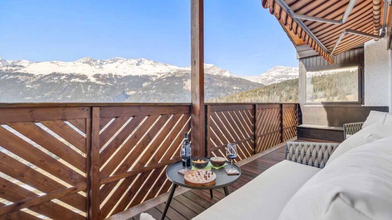 Photo of Patio Balcony in Lens