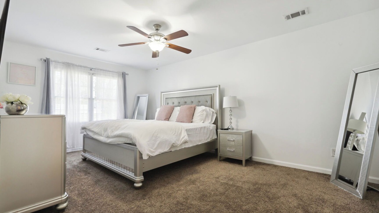 Photo of Bedroom in Stone Mountain