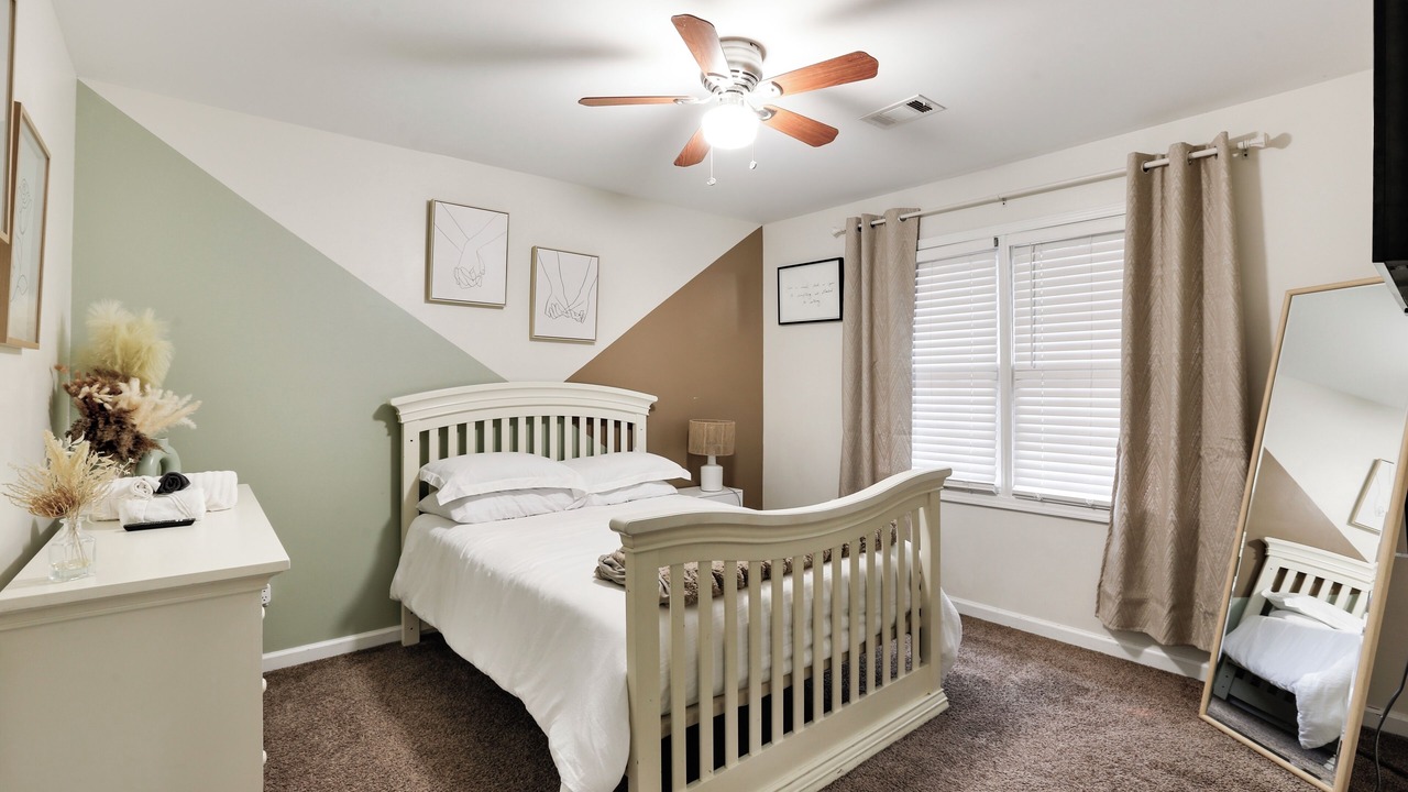 Photo of Bedroom in Stone Mountain
