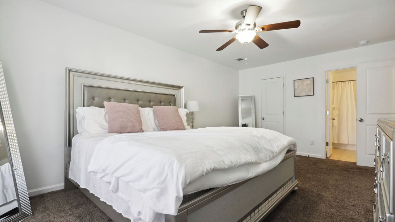 Photo of Bedroom in Stone Mountain