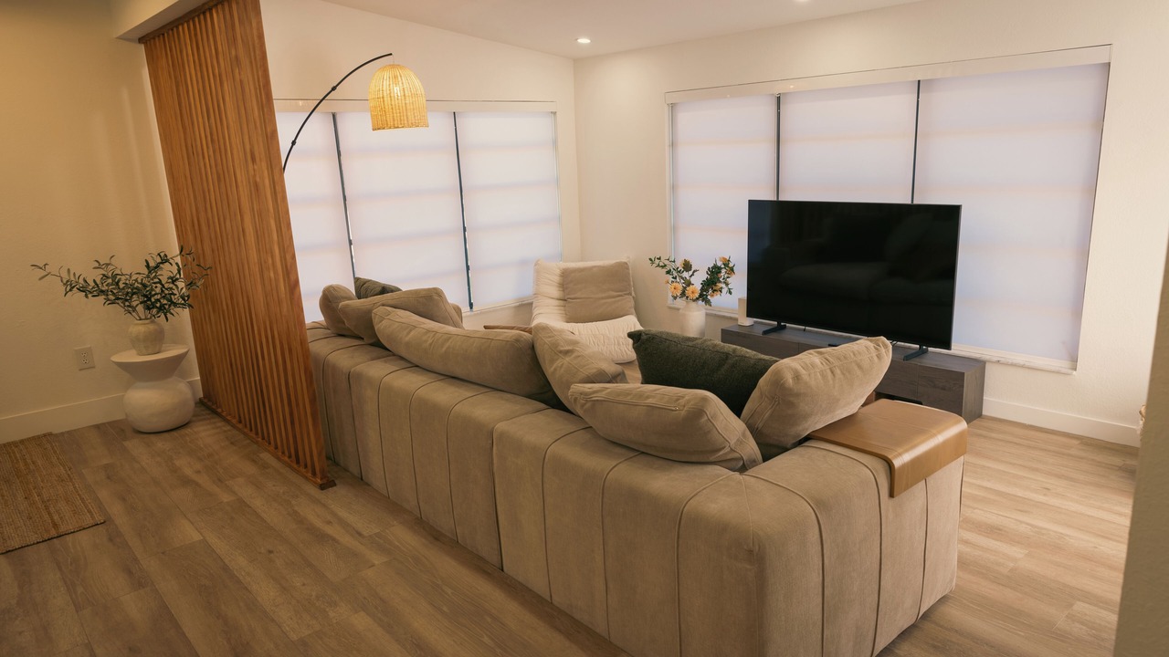 Photo of Livingroom in Ludlam