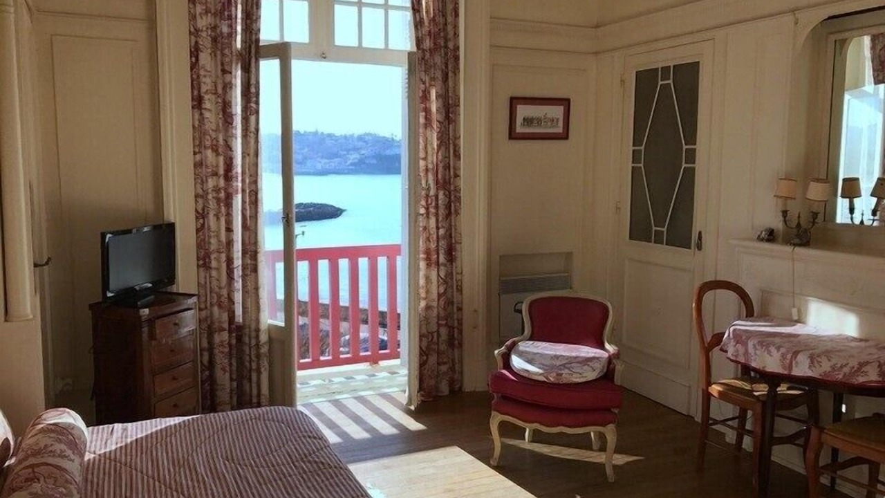 Photo of Bedroom in Saint-Jean-de-Luz