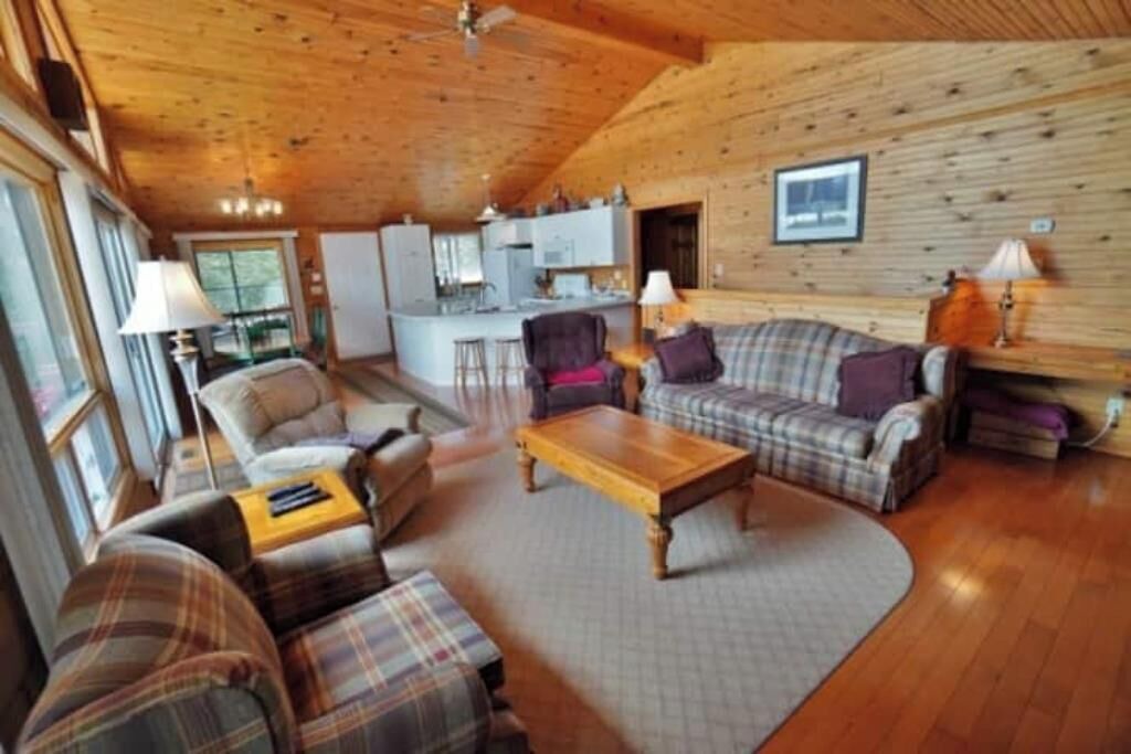 Photo of Livingroom in Highland Grove
