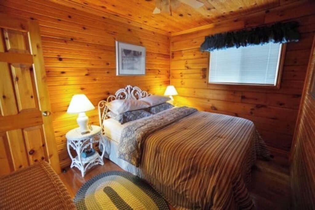 Photo of Bedroom in Highland Grove