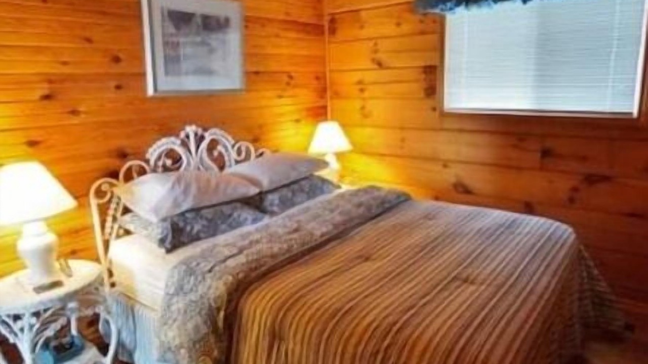 Photo of Bedroom in Highland Grove