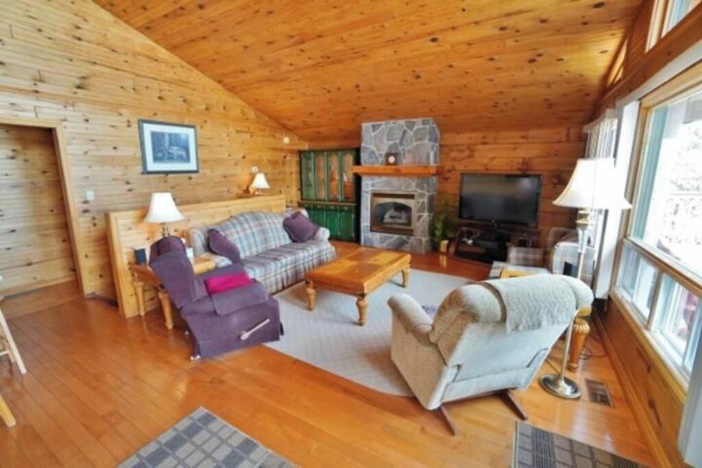 Photo of Livingroom in Highland Grove