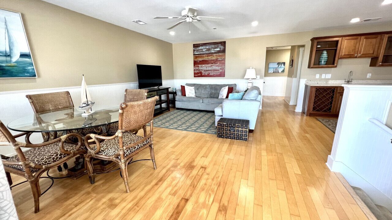 Photo of Livingroom in Tybee Island