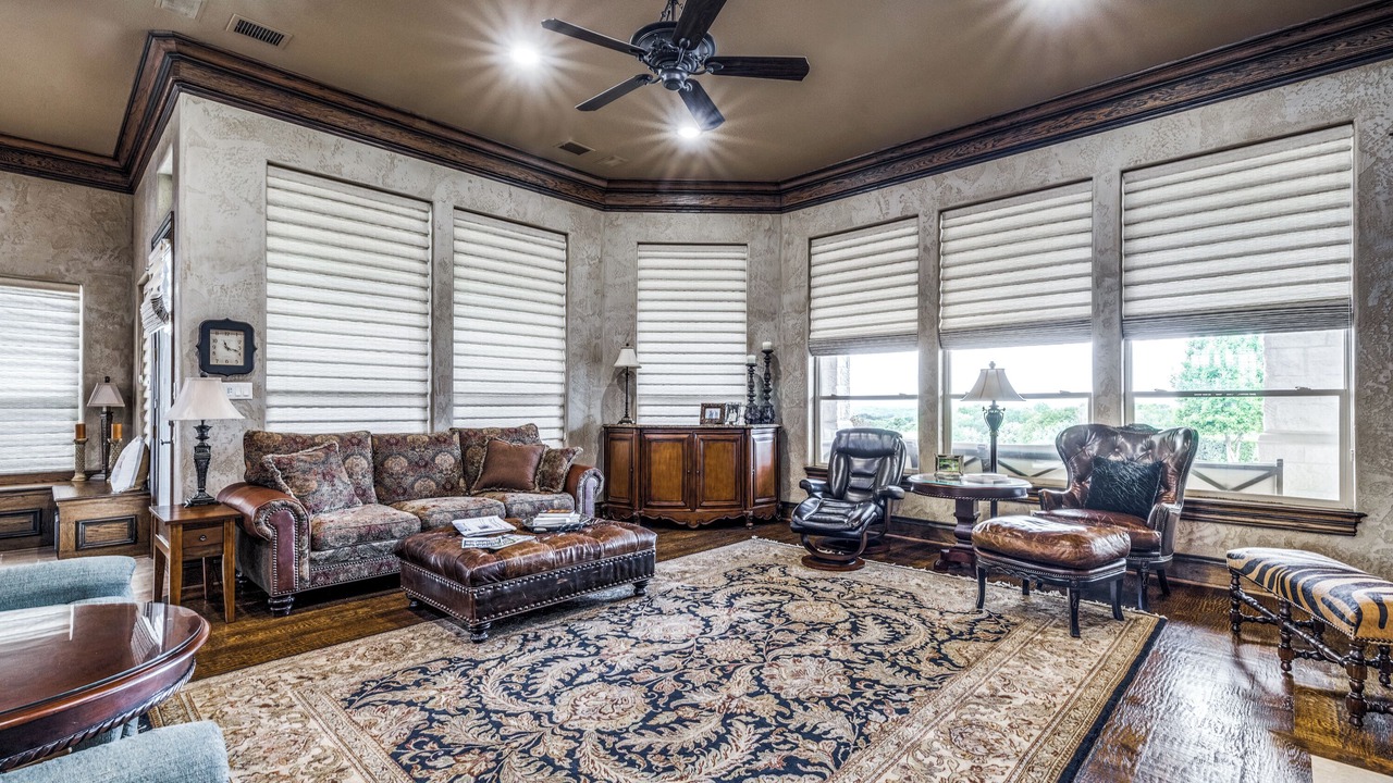Photo of Livingroom in Forney