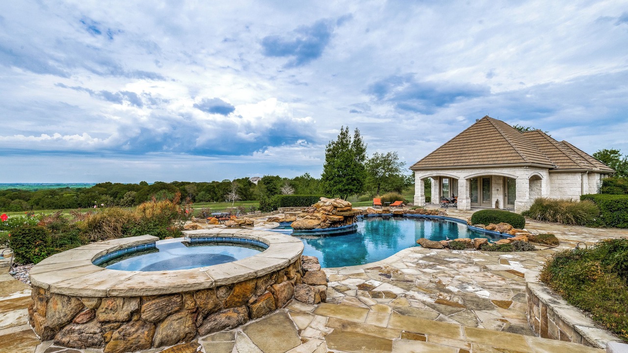 Photo of Outdoor in Forney