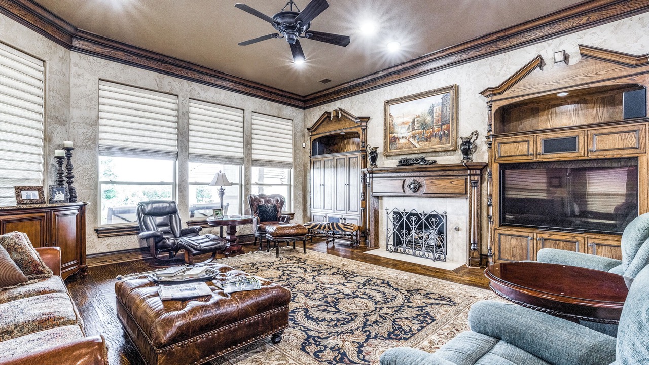 Photo of Livingroom in Forney