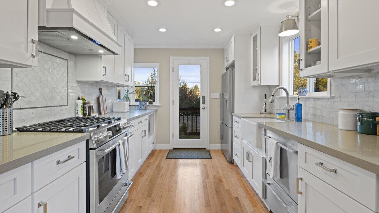 Photo of Others in Loyal Heights