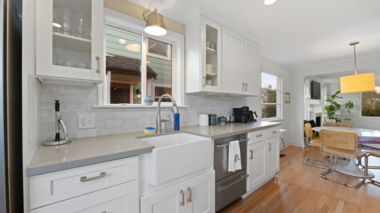 Photo of Others in Loyal Heights