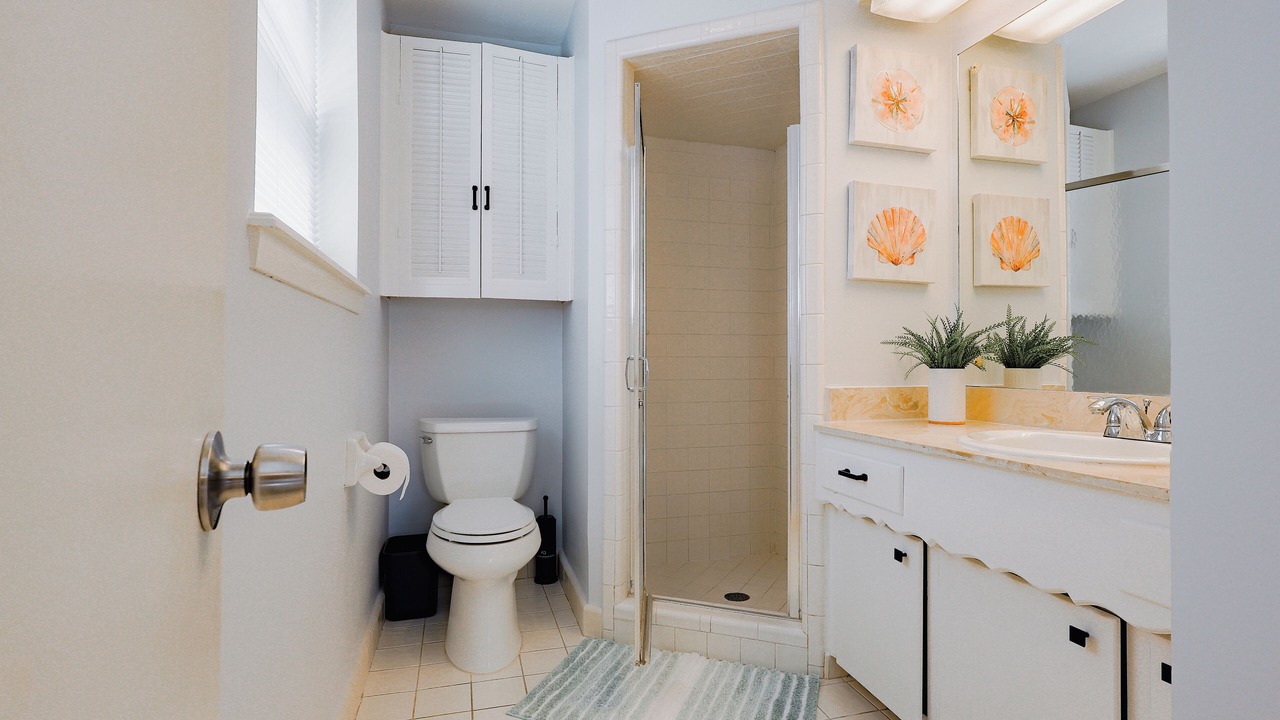 Photo of Bathroom in Spring Branch West