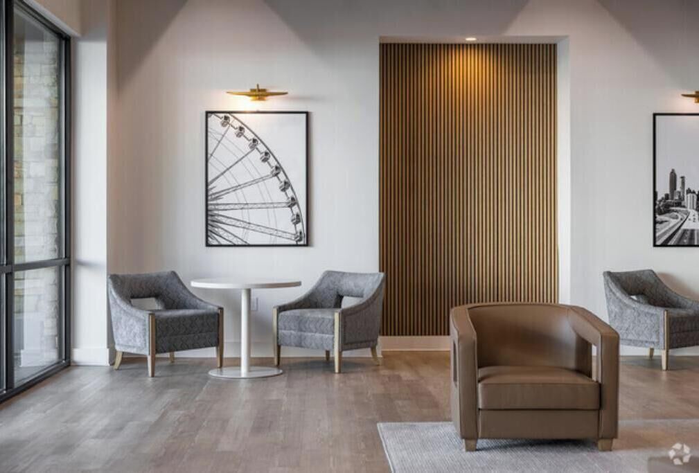 Photo of Others in Lindbergh