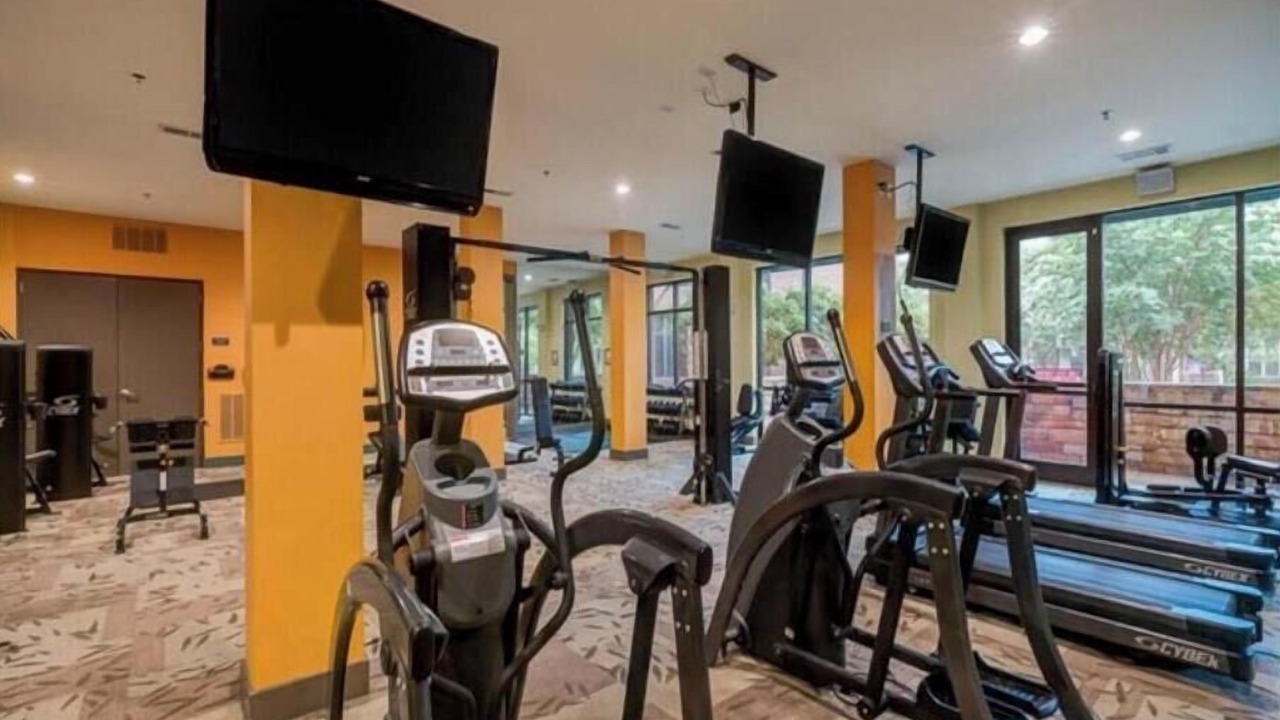 Photo of Others in Lindbergh