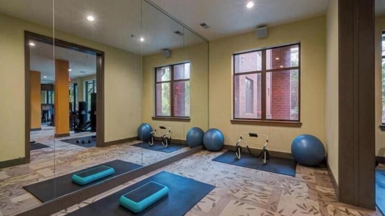 Photo of Others in Lindbergh