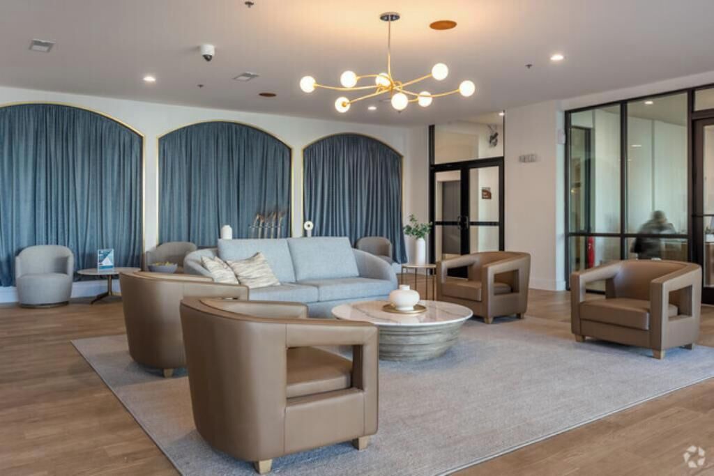 Photo of Others in Lindbergh